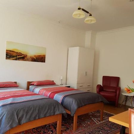 Ferienwohnung Im Zentrum Hannover City, Ruhig, Hbf- Naehe, Freie Oeffentliche Parkplaetze Екстериор снимка
