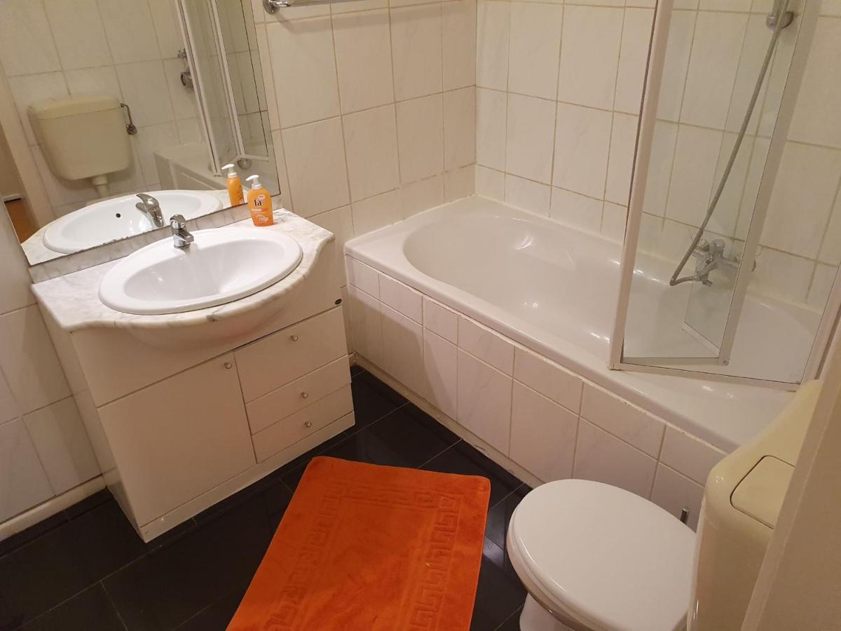 Ferienwohnung Im Zentrum Hannover City, Ruhig, Hbf- Naehe, Freie Oeffentliche Parkplaetze Екстериор снимка